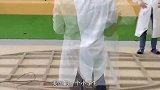 世界上最大的纸飞机，从山顶起飞能飞多远？网友：太震撼了！