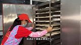 福建大哥日做1万个大包子，1个比脸还大，闽南满月特有