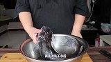 胖姐在家自制懒人焖锅鱼，不加一滴水，汤鲜味美，配着米饭真香