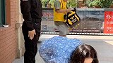 这就是当代人的素质，简直没得说！