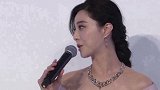 范冰冰久违自拍皮肤水灵发量惊人状态似少女