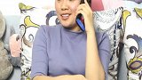 美女接到诈骗电话，要贷款8个亿买航母钓鱼，城市的套路真深！