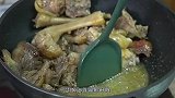小笨鸡炖土豆干，还没上桌口水都流出来了