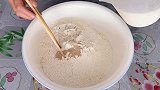 特大号发面大馒头，宣宣软软，白白胖胖，俩人吃一个真带劲