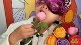 妹子吃“玫瑰花创意巧克力”碧叶丛中娇花香，甜蜜柔滑超赞