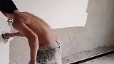 学画画的工友儿子，在工地刮腻子，不得不说找到自己的价值！