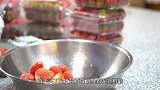 韩国火爆网络的草莓牛奶，制作方法特别简单，手残党的福利！
