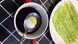 西葫芦这样做，老公馋哭了