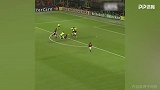 感受下小罗的足球魔术 几乎一个人单挑巅峰米兰全队