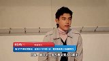 陈飞宇写真花絮释出，金发白少年感十足，黑发高领上衣温顺乖巧