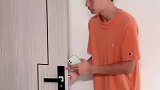 为什么他每次交房租都转我两次