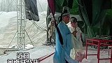 大雪天台下只有一名观众，戏曲演员坚持登台表演