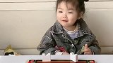 向往的童趣：宝贝给妈妈做烧烤