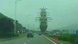 涨见识了，大轮船可以在公路上跑