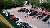 人以类聚车以群分 实拍壮观保时捷跑车公园