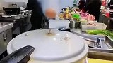 悬浮鸡蛋360度加热，这是怎么放上去的