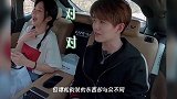 别的女星包包里装的是口红,看谭松韵包里装的啥,刷新了我的认知