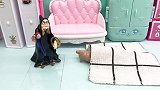 皇后突然变成了猪，白雪和贝儿找巫婆帮忙，巫婆说小红心才有用