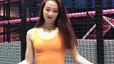 不愧是天天健身的小姐姐，转过身的那一刻，我承认我心动了！