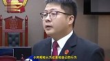 男子因邻里矛盾将马桶装房顶上，邻居站院子里抬头就会看到，法院：拆除！