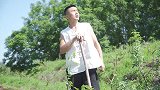 妹妹和小莉比拼大鱼和小鱼，吃起来还是大鱼爽口！麻辣鲜香！真爽