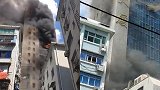 南昌天河大厦发生火灾 目击者称楼上跑下来的人全身被熏黑