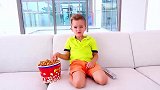 萌娃小可爱们这是在踢足球呢？还是在拆家呢？