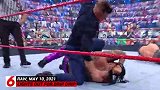 RAW第1459期十佳镜头：前WWE冠军强势回归 人间怪兽大暴走