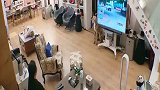 李晨妈妈看电视学习法律知识，防止出门被坏人诈骗，儿子不少赚钱