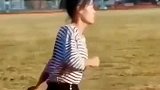 身残志坚！无腿女孩用手走路，为完成爷爷遗愿迈进大学！