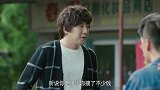 官二代在街上被人要钱殴打，小伙路过见义勇为