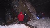 俄罗斯一度假村发生大规模雪崩：已致3人死亡，最小遇难者1岁半