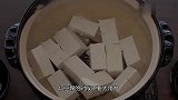 炒豆腐前，只需多加1步，怎么炒都不碎