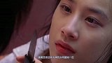黄圣依和同学聚会，坐C位太有范了，稚嫩状态甩在场老阿姨几条街