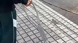 拐杖如何下楼梯虚晃一招，给我看迷糊了！