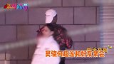 窦骁何超莲外出聚餐，俩人全程黑脸无交流，女方怒气冲冲懒理男友