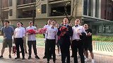 新郎伴郎接亲时喊话新娘伴娘，这气势真不一般