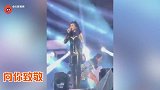 莫文蔚演绎妩媚版《黑猫警长》，一袭黑衣大长腿更是瞩目