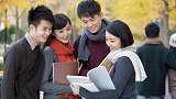 大学禁止女生染发美甲穿露膝短裙  回应：校园是文明场地
