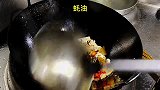 来了个师傅应聘，要价不低，香干炒腊肉，大家看如何？评论一下