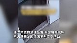 男子踏进货梯突遇下坠，连人带货瞬间砸下痛苦哀嚎，惊险瞬间曝光