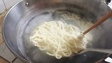 家常炒面这样做，不粘不坨，根根分明，香喷喷太好吃了