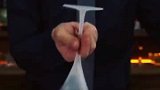 调酒师行云流水的演绎一杯属于中国人自己的马天尼