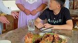 咋会有这种憨的人啊？