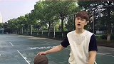篮球-17年-明明可以靠颜值偏偏却要靠实力 夫仔教你打篮球-专题