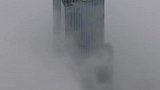 航拍广州天河中央商务区知名建筑，云雾中的这一幕，看着好震撼！
