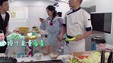 赵丽颖不顾镜头给冯绍峰发短信，放大一看，网友们都不淡定了！