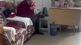 奶奶喊小度暂停音乐