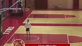 网友在北大附中偶遇了白敬亭、李现一起打篮球，双厨狂喜，梦幻联动了，大型网友奔现现场有