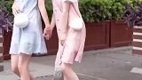 小姐姐在冲我笑好甜啊穿搭街拍